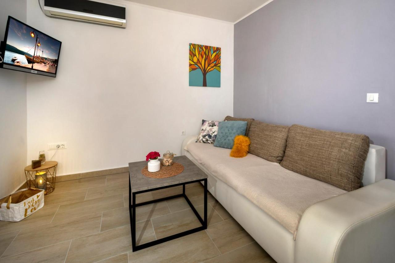 B Apartment ราฟนี ภายนอก รูปภาพ